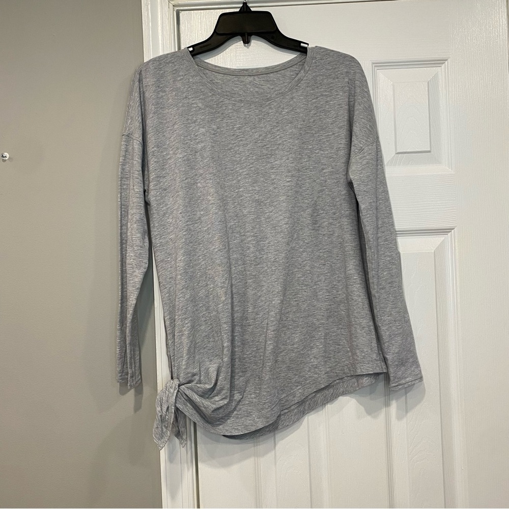 Lululemon To The Point Long Sleeve Heathered Core Light Grey Size 10* Womens